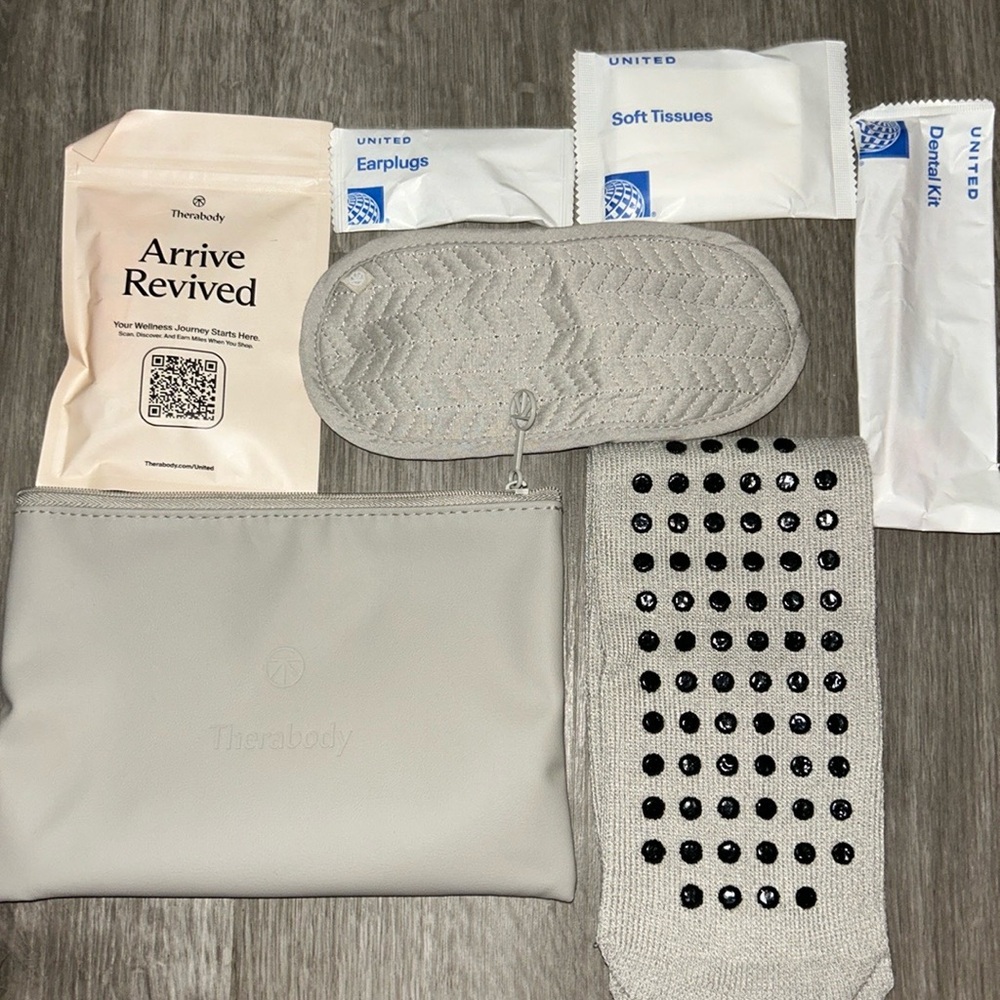 United Airlines first class flight package